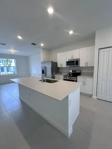 1183 SE 1st Terrace Florida City FL 33034
