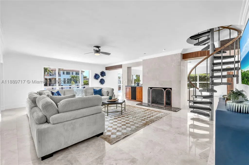 4440 NE 23rd Avenue Lighthouse Point FL 33064