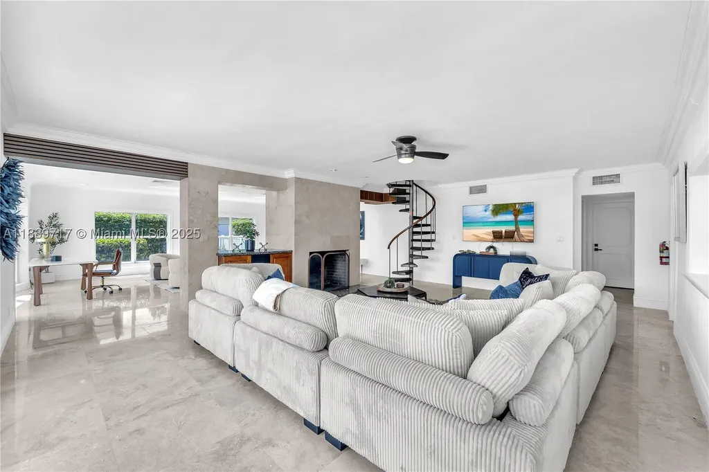 4440 NE 23rd Avenue Lighthouse Point FL 33064