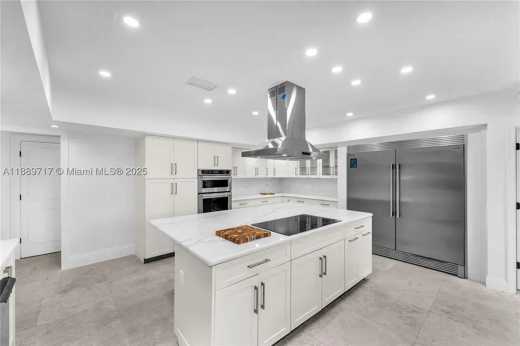 4440 NE 23rd Avenue Lighthouse Point FL 33064