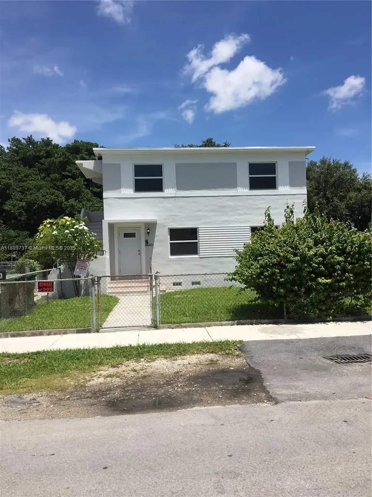2311 NW 15th Street Miami FL 33125