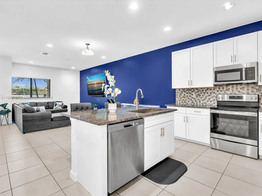 2182 NW 6th Street Fort Lauderdale FL 33311