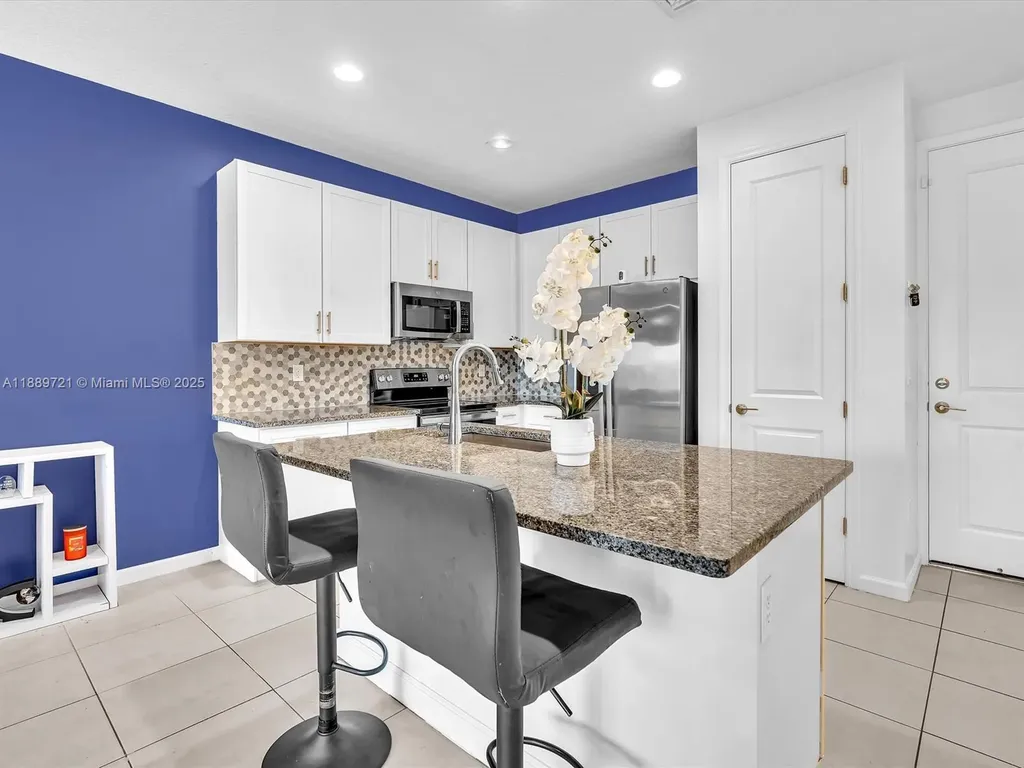 2182 NW 6th Street Fort Lauderdale FL 33311