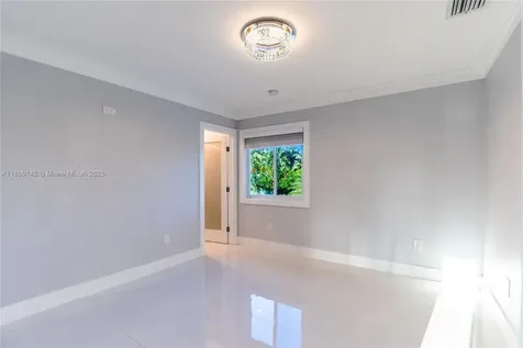 125 SE 22nd Terrace Homestead FL 33033