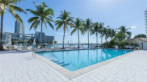 20 Island Avenue Miami Beach FL 33139