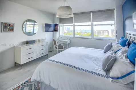 20 Island Avenue Miami Beach FL 33139