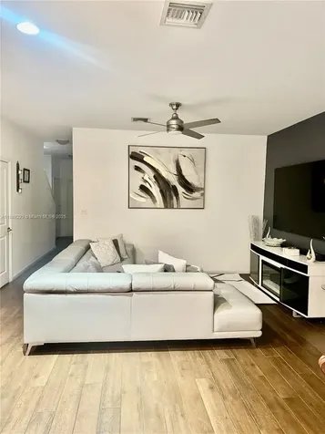 4039 NW 11th Street Lauderhill FL 33313