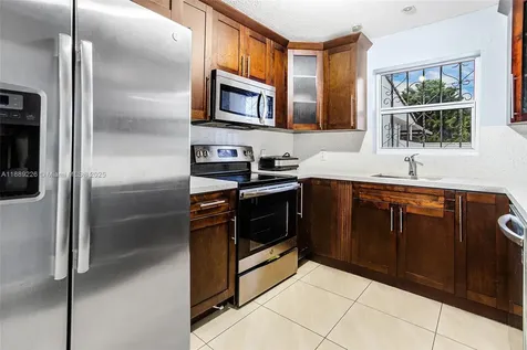 7000 W 15th Court Hialeah FL 33014