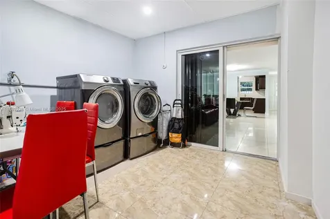 7000 W 15th Court Hialeah FL 33014