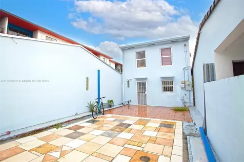 7000 W 15th Court Hialeah FL 33014