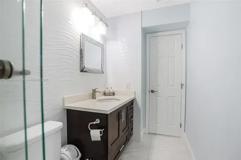 7000 W 15th Court Hialeah FL 33014