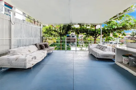 7000 W 15th Court Hialeah FL 33014