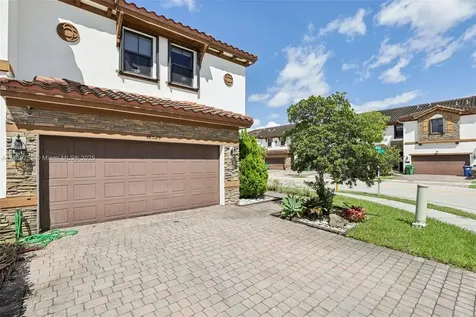 16525 SW 42nd Way Miami FL 33185