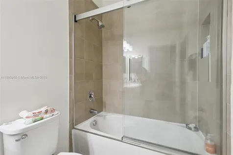 16525 SW 42nd Way Miami FL 33185