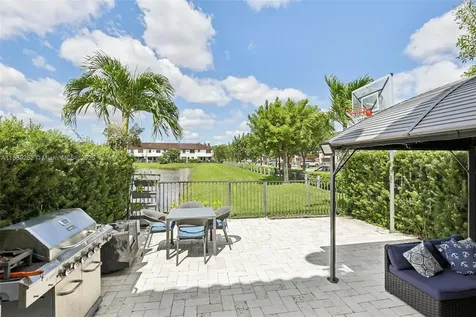 16525 SW 42nd Way Miami FL 33185