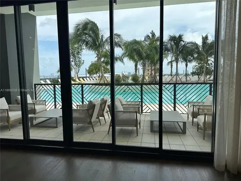 159 NE 6th Street Miami FL 33132