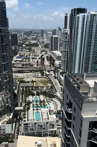 159 NE 6th Street Miami FL 33132
