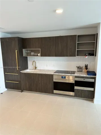 159 NE 6th Street Miami FL 33132