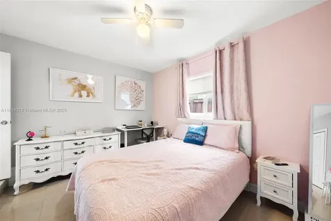 7831 NW 11th Street Pembroke Pines FL 33024