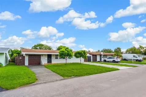 7831 NW 11th Street Pembroke Pines FL 33024
