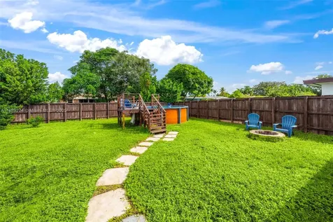 7831 NW 11th Street Pembroke Pines FL 33024