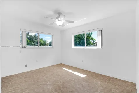 1621 NW 85th Way Pembroke Pines FL 33024