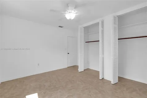 1621 NW 85th Way Pembroke Pines FL 33024