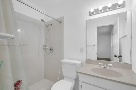 1621 NW 85th Way Pembroke Pines FL 33024