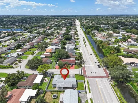 1621 NW 85th Way Pembroke Pines FL 33024