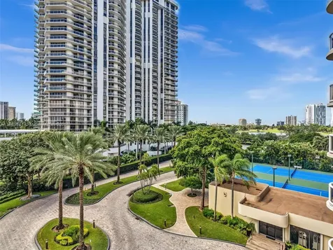 20191 E Country Club Drive Aventura FL 33180