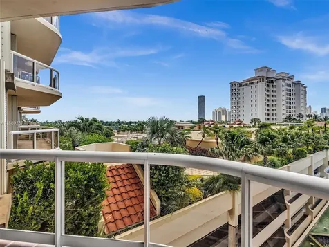 20191 E Country Club Drive Aventura FL 33180