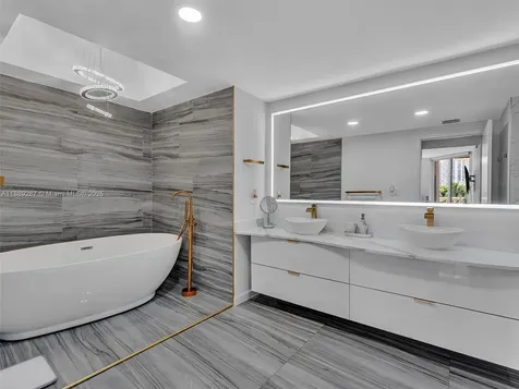 20191 E Country Club Drive Aventura FL 33180