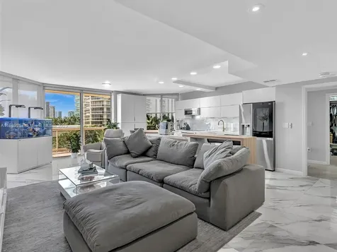 20191 E Country Club Drive Aventura FL 33180