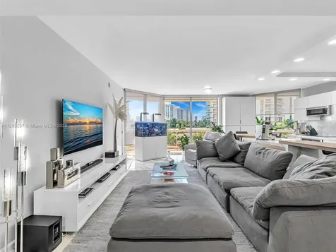 20191 E Country Club Drive Aventura FL 33180