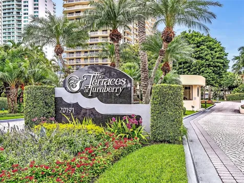 20191 E Country Club Drive Aventura FL 33180