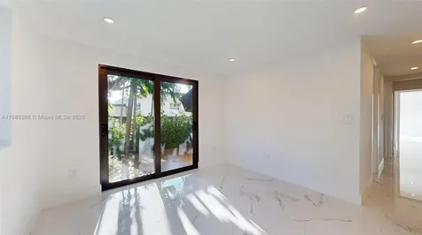 641 Nightingale Avenue Miami Springs FL 33166