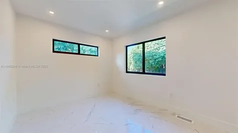 641 Nightingale Avenue Miami Springs FL 33166