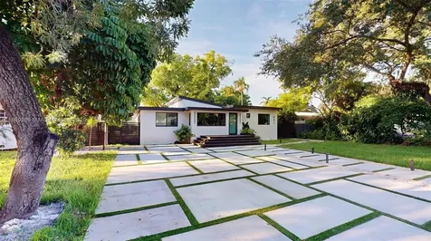 641 Nightingale Avenue Miami Springs FL 33166
