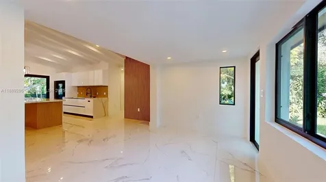 641 Nightingale Avenue Miami Springs FL 33166