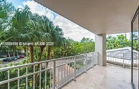 2000 Towerside Miami FL 33138