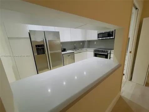 2000 Towerside Miami FL 33138