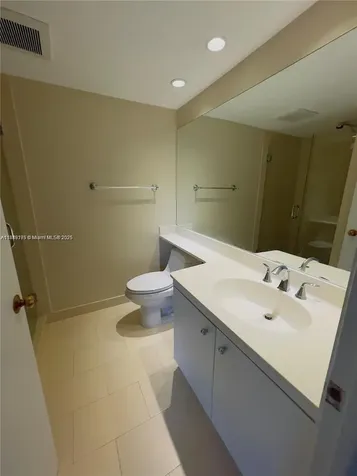 2000 Towerside Miami FL 33138