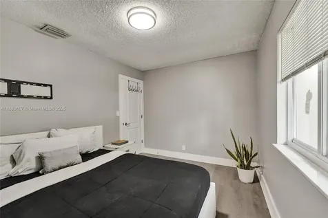 2218 NW 59th Way Lauderhill FL 33313