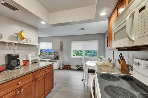 2218 NW 59th Way Lauderhill FL 33313