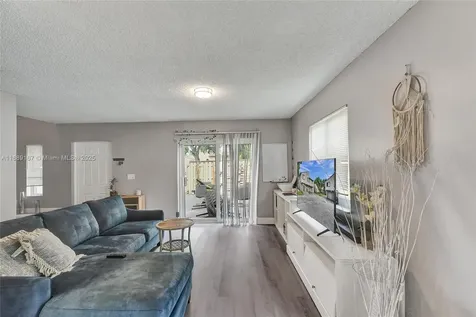 2218 NW 59th Way Lauderhill FL 33313