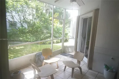 9308 NW 9th Place Plantation FL 33324