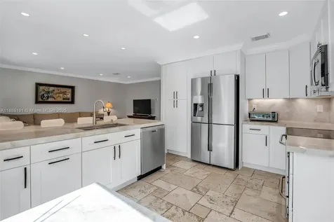 1061 NW 190th Avenue Pembroke Pines FL 33029