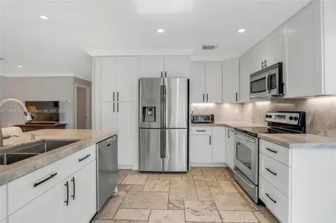 1061 NW 190th Avenue Pembroke Pines FL 33029