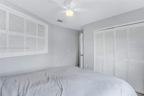 1061 NW 190th Avenue Pembroke Pines FL 33029