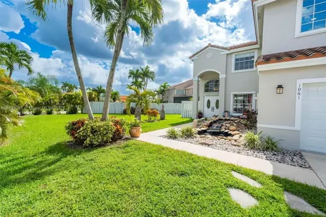 1061 NW 190th Avenue Pembroke Pines FL 33029